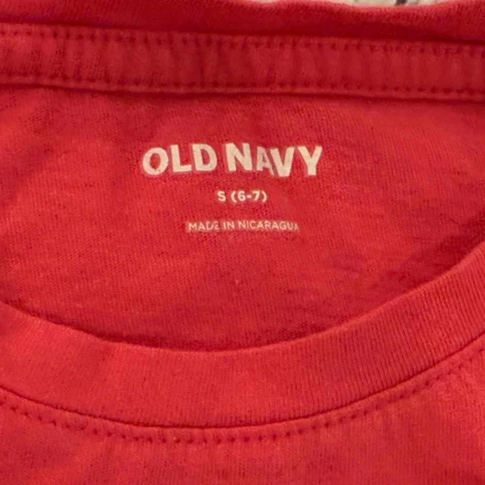 Old Navy Red Short Sleeve Tee with Graphic Design/size S
